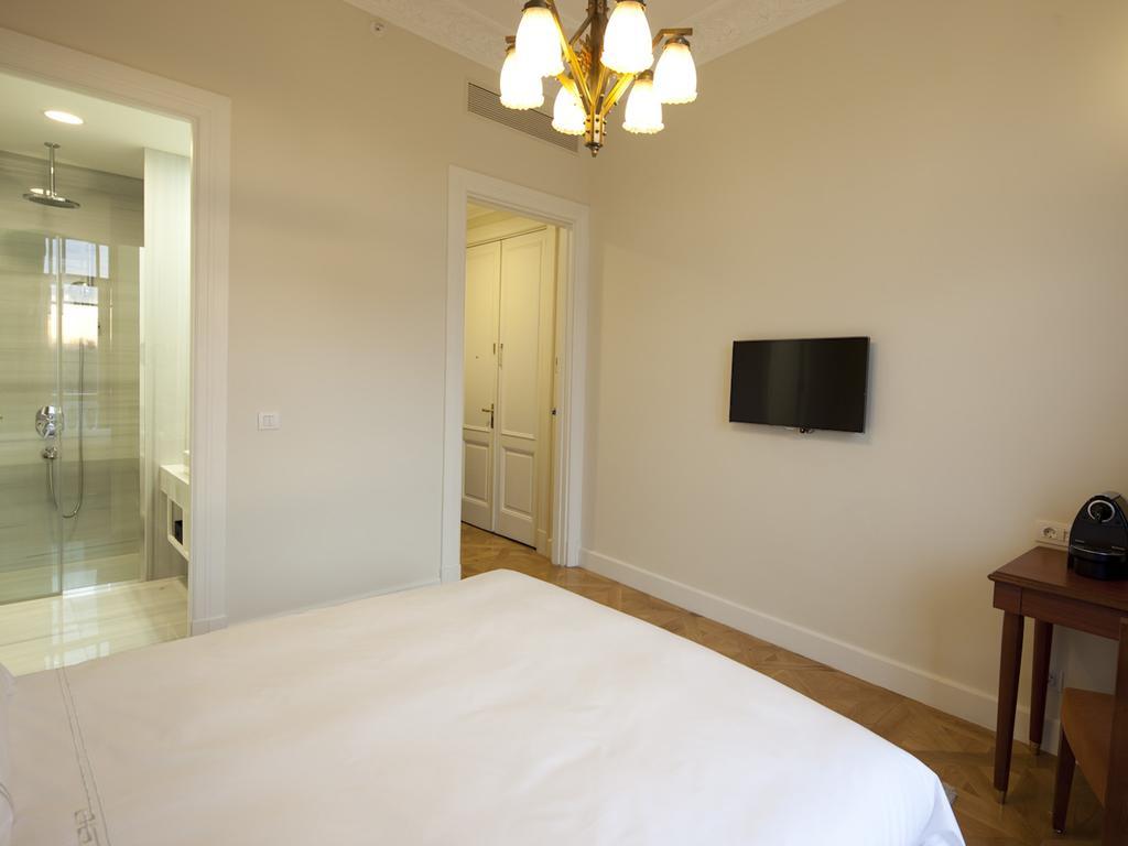 Armada Istanbul Pera Hotel Room photo